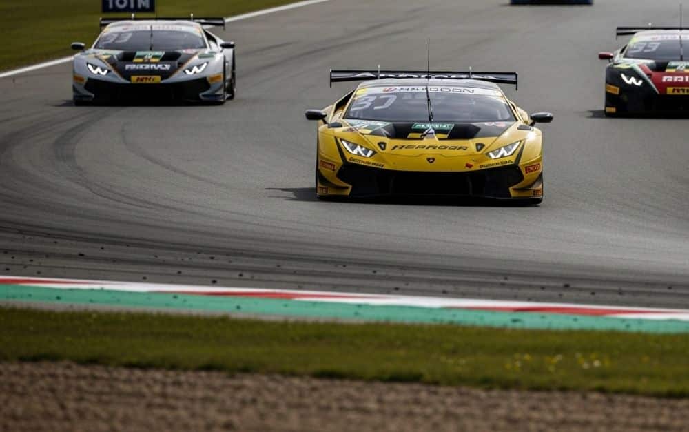 Wie viel PS hat ein DTM-Auto?